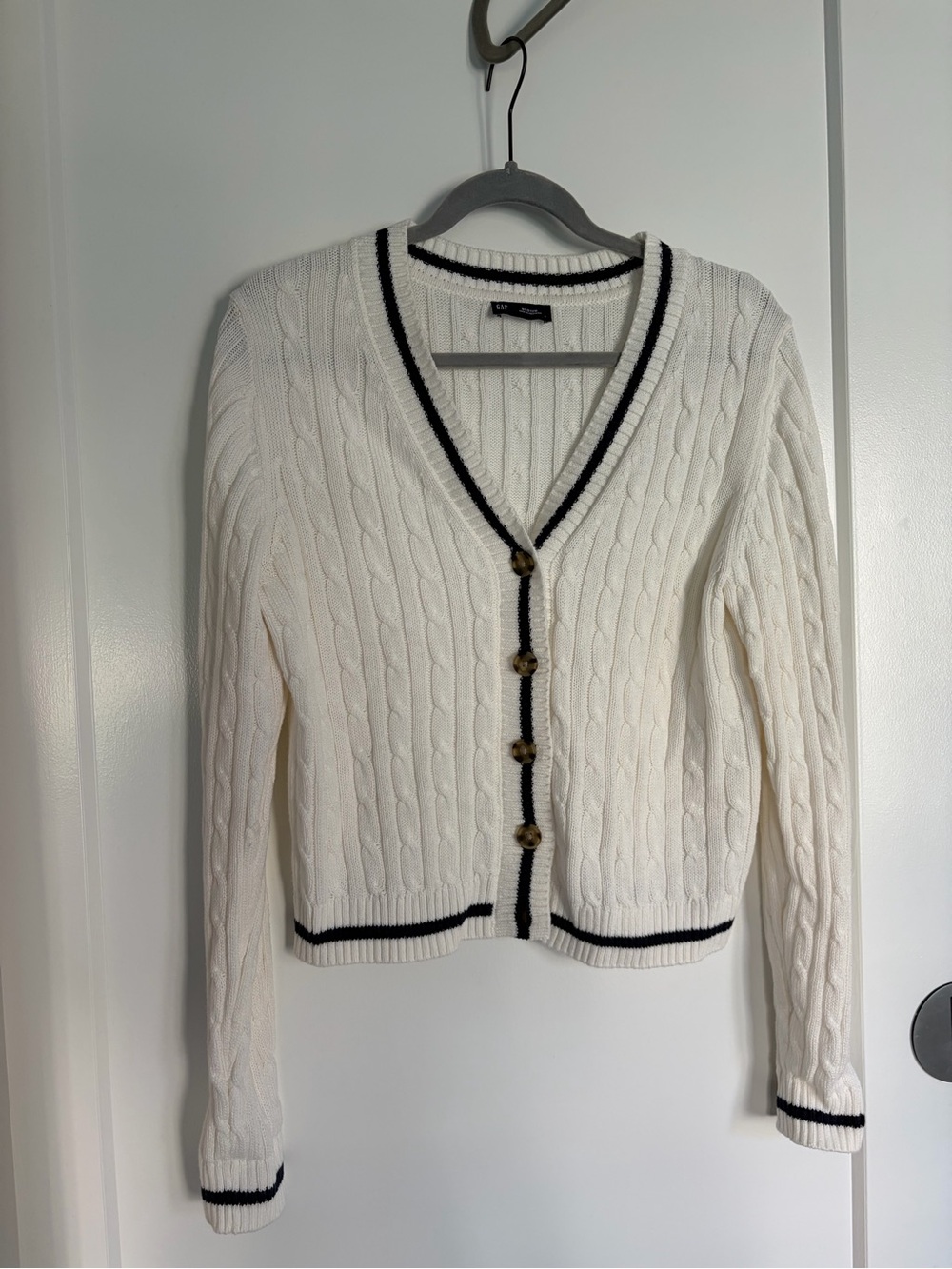 Gap Cable-Knit V-Neck White Cardigan with Navy Trim